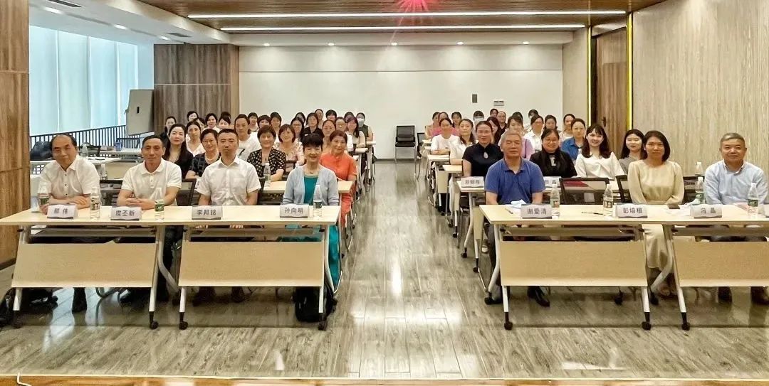 湖南省护士心理健康促进项目签约启动仪式暨志愿者培训成功举办