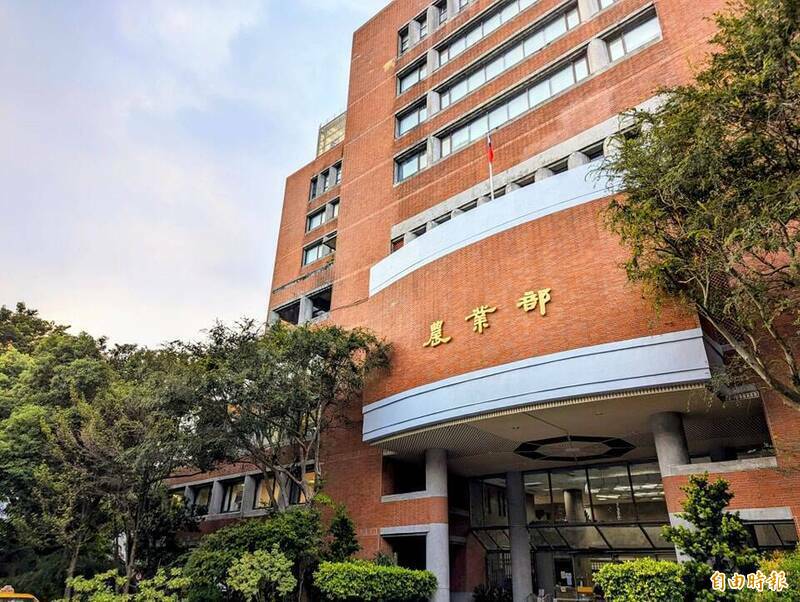 农业部林保署某女性分署长去年8月卷入性骚男下属疑云，农业部表示经调查后属实，去年10月就降调惩处。（记者杨媛婷摄）